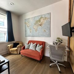 Chic and Cozy, Wi-Fi, Close to Pullman Yards