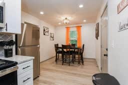Cheery Home, Private Terrace, BBQ Area, Yard Games