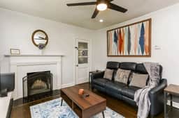 Chic Decatur Home, Huge Backyard, Pets Welcome
