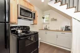 Cozy 1 Bedroom with Loft, Minutes from Grant Park