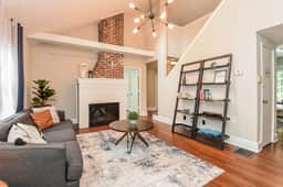 Cozy Home: Spacious, Wifi, Minutes from Grant Park