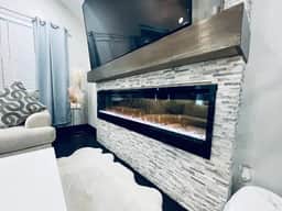 Elegant NW Atlanta Oasis, 2 Kitchens, Sauna, Patio