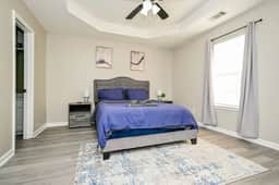 Sleek Home, WiFi, Pet-Friendly, Near Arabia Mtn