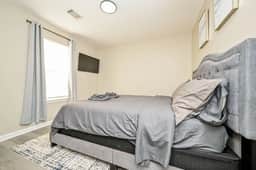 Sleek Home, WiFi, Pet-Friendly, Near Arabia Mtn