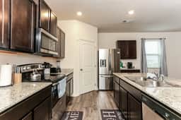 Spacious Home: Minutes from ATL Airport with Wifi