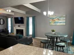 Stone Mountain Home, SmartTV All Rooms, Pool Table