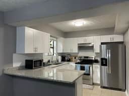 Stone Mountain Home, SmartTV All Rooms, Pool Table