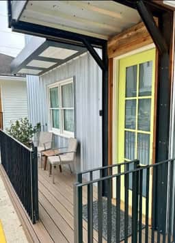 Chic Garage Unit, Wifi, Close to Pullman Yds - Image 5