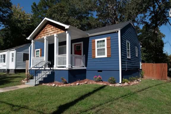 Bungalow with Private Yard, 5 Miles from Downtown! - Image 1