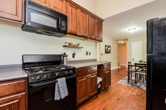 Cozy Home: Spacious, Wifi, Minutes from Grant Park