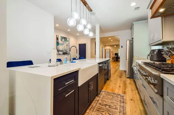 Posh Home: Marvelous Kitchens, Beautiful Bathrooms