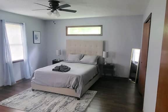 Spacious Home, Deck & Garage, close to ATL airport