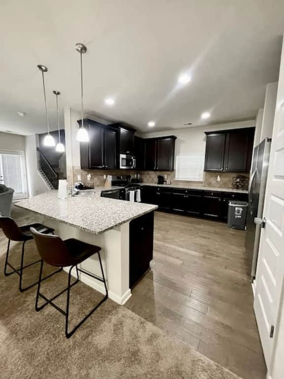 Spacious Home, Patio, Yard, WiFi, Near Speedway