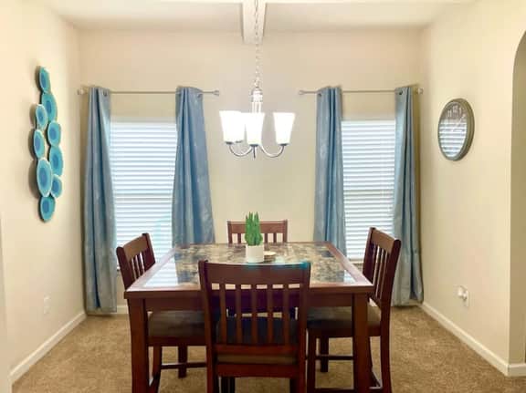 Spacious Home, Patio, Yard, WiFi, Near Speedway