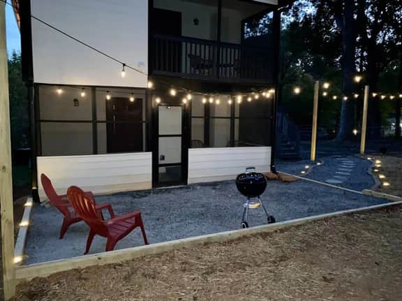 Stay near Downtown Atlanta with Wifi, Yard and BBQ