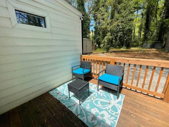 Stylish Abode, Office, Private Yard, Pet Friendly!