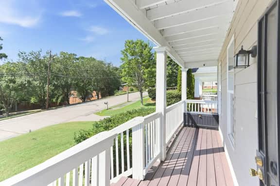 Peacefull 4 BDR, Fast Wi-Fi, Minutes from Shopping - Image 4