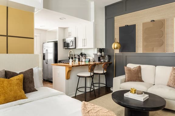 Chic Studio, Workspace, Wifi, Close to Pullman Yds